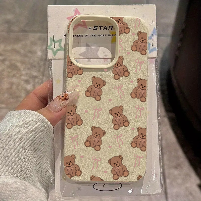 Samsung Galaxy A55 - 귀여운 나비넥타이 곰 리치 패턴 폰